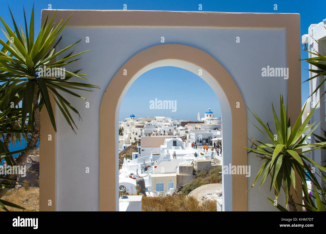 View through a archway to the village Oia, Santorin island, Cyclades, Aegean, Greece Stock Photo