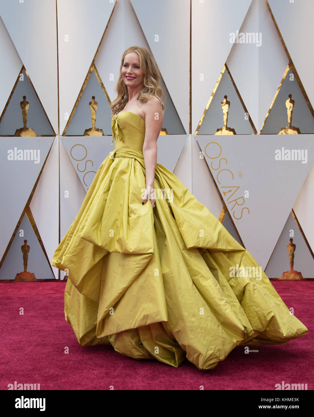 HOLLYWOOD, CA - FEBRUARY 26: Leslie Mann attends the 89th Annual Academy Awards at Hollywood & Highland Center on February 26, 2017 in Hollywood, California  People:  Leslie Mann  Transmission Ref:  MNC Stock Photo