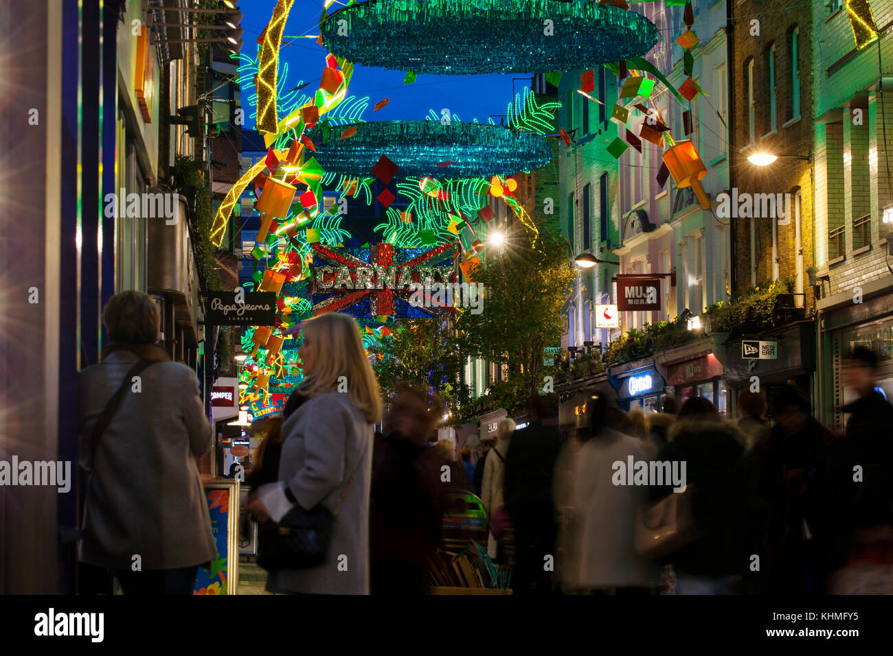 London christmas crowd hires stock photography and images Alamy