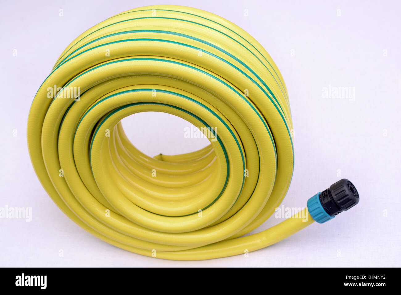 Yellow hose pipe hires stock photography and images Alamy