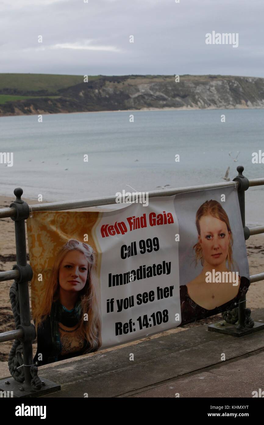 Swanage, Dorset  UK. 18th Nov 2017. Posters on display in Swanage, as volunteers join in the search for missing teenager Gaia Pope part of a mass search around the area Credit: Carolyn Jenkins/Alamy Live News Stock Photo