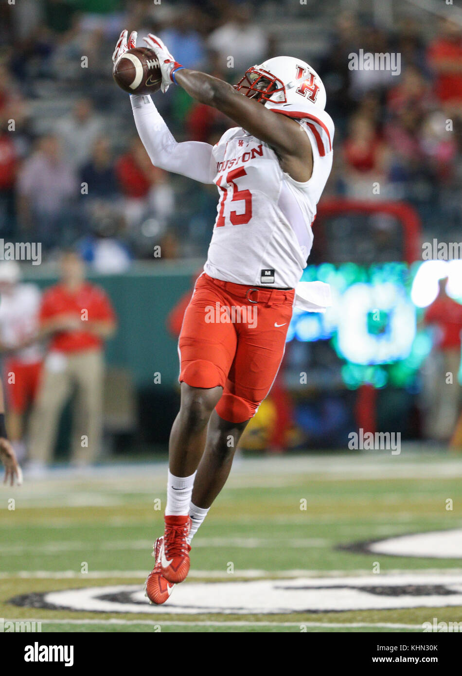 New Orleans, LA, USA. 18th Nov, 2017. Houston's Linell Bonner #15 snatches a pass from the air during the NCAA football game between the Tulane Green Wave and the Houston Cougars at Yulman Stadium in New Orleans, LA. Kyle Okita/CSM/Alamy Live News Stock Photo