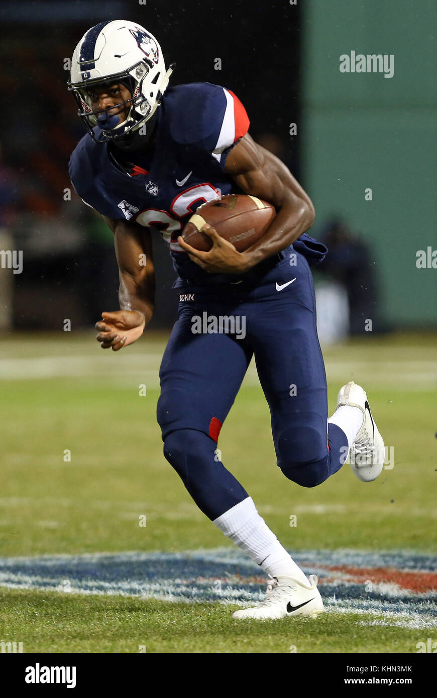 Fenway Park. 18th Nov, 2017. MA, USA; UConn Huskies wide receiver