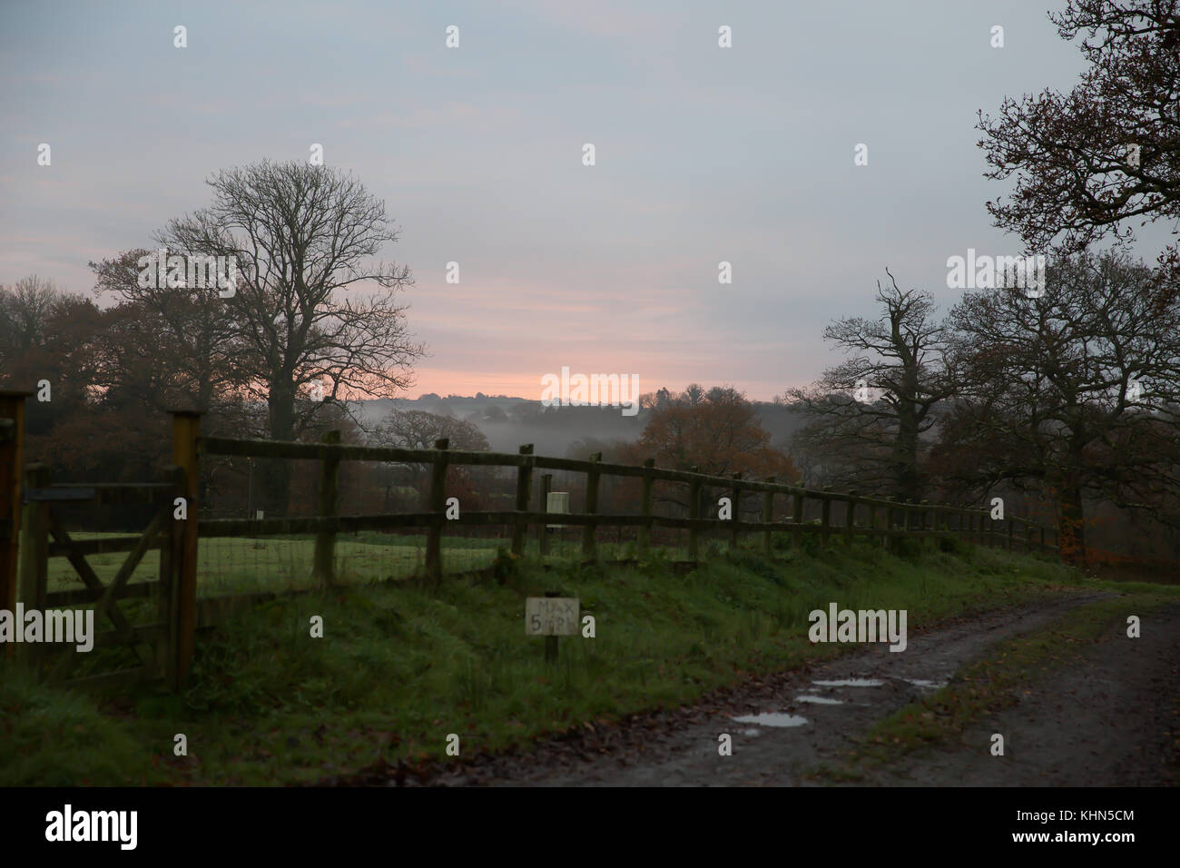 Black Torrington, UK. 19th Nov, 2017. Sunrise over Black Torrington in