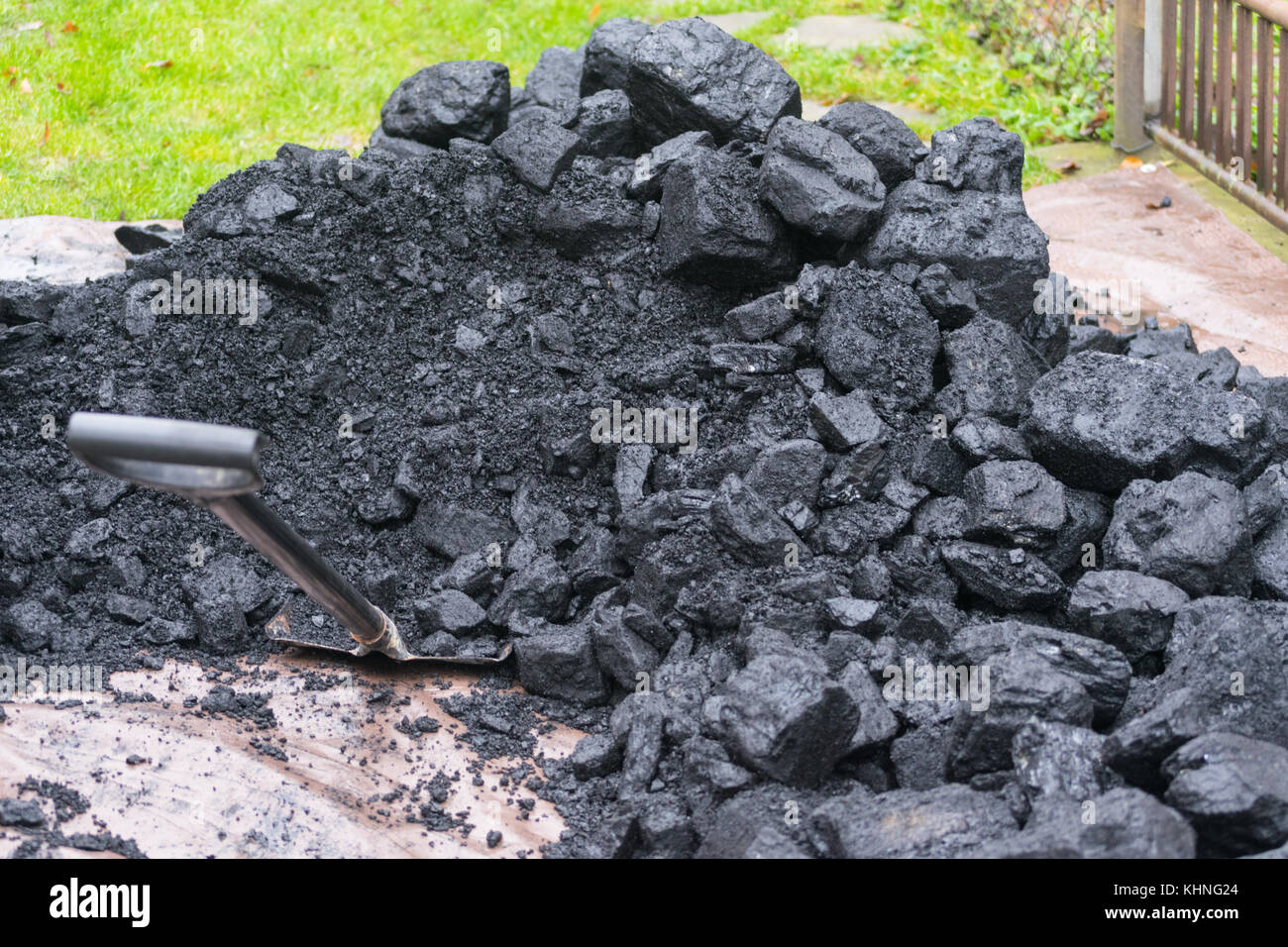 coal for heating the house Stock Photo Alamy