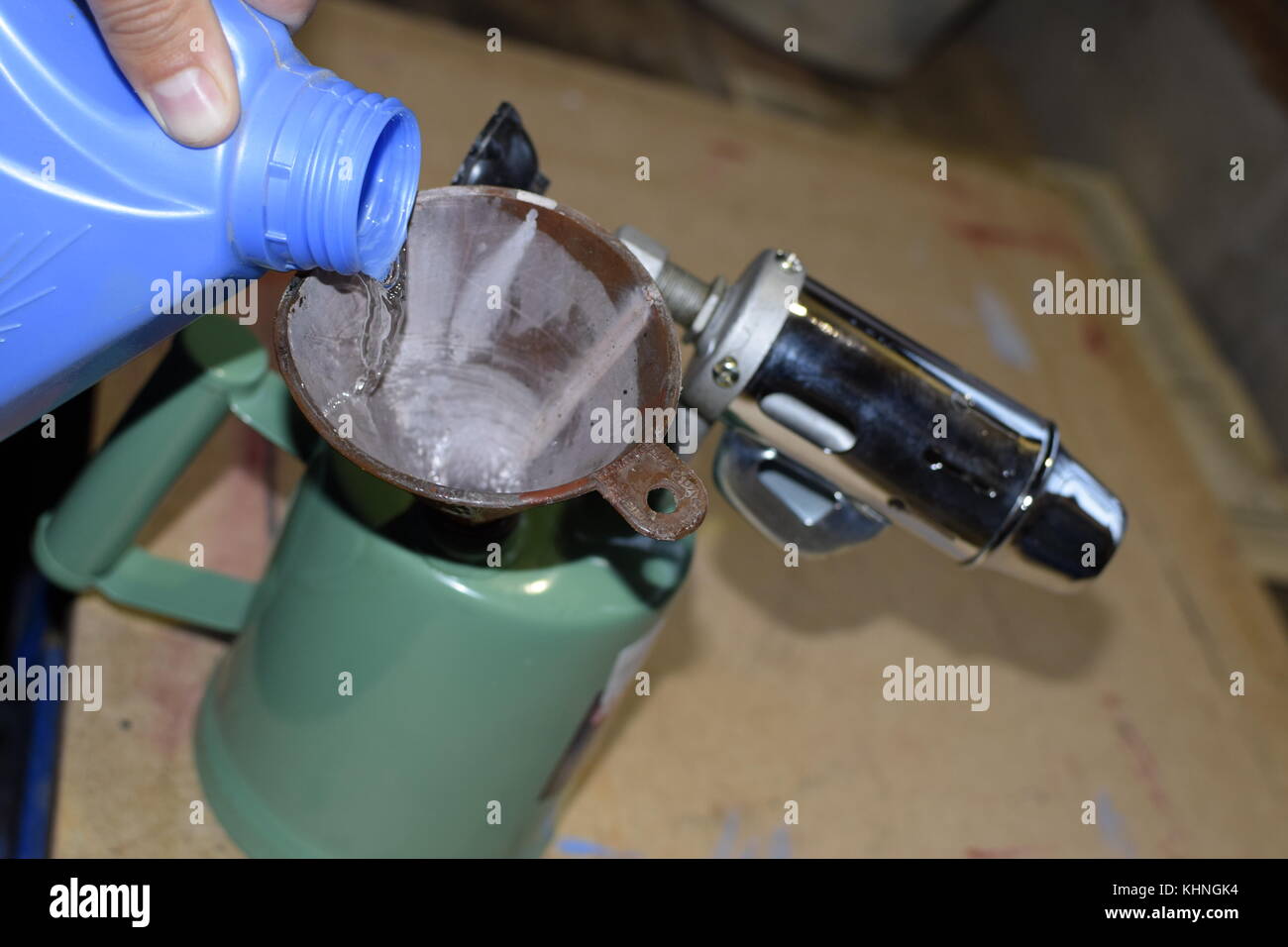 Kerosene blow torch hi-res stock photography and images - Alamy