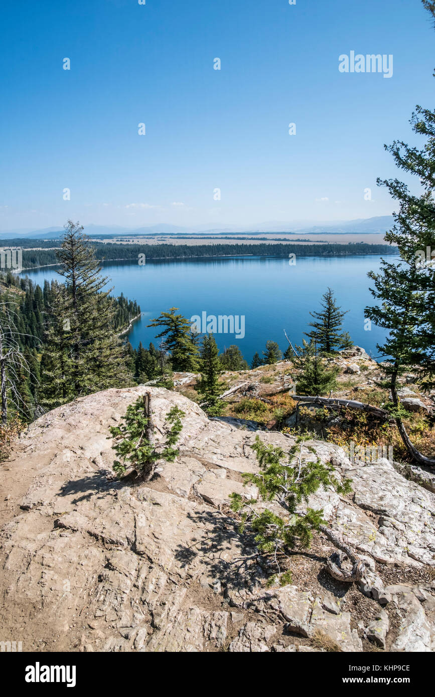 Inspiration Point and Jenny Lake overlook on the hike from Jenny Lake ...