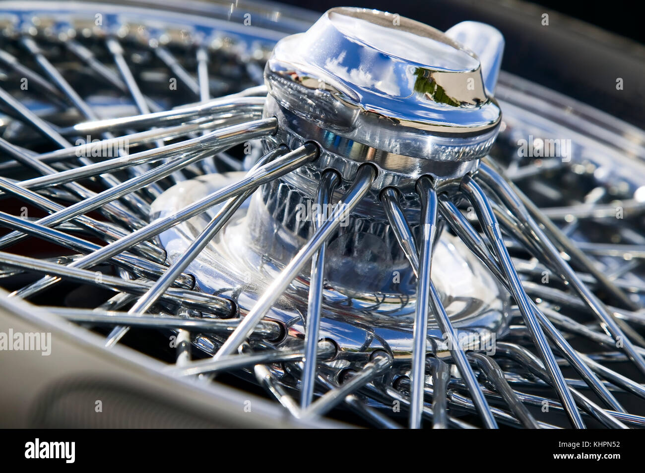 Silver wheel hi-res stock photography and images - Alamy