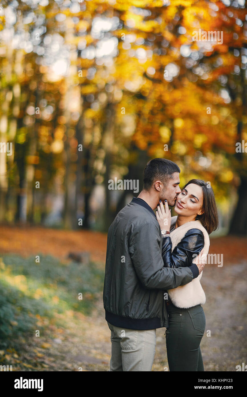 couple in the park Stock Photo - Alamy