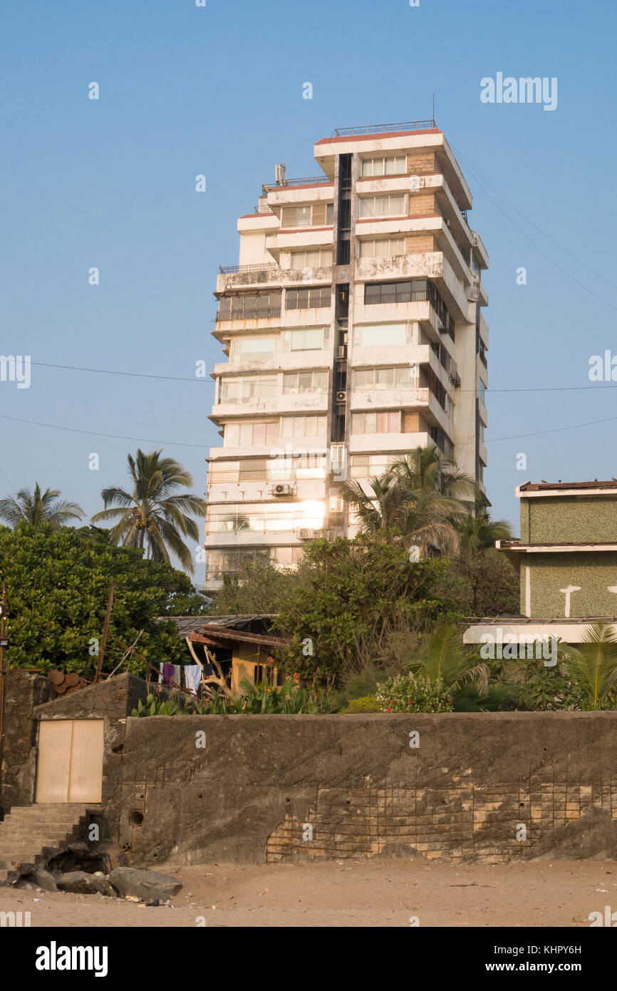 Beachfront apartment living in Juhu Beach, Mumbai Stock Photo Alamy