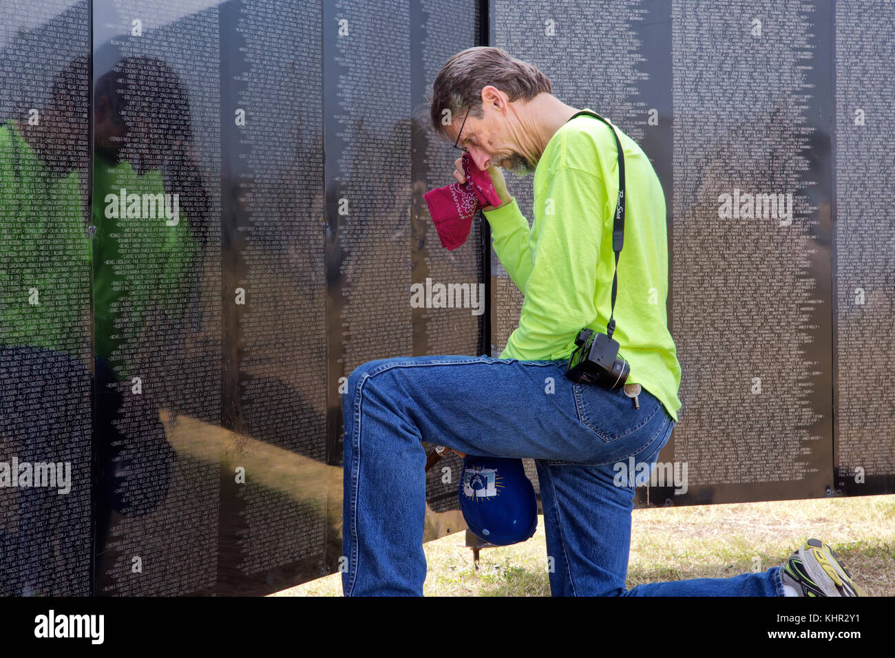 Father remembering son,  Vietnam War Veteran, Vietnam Memorial Traveling Wall, Rockport, Texas. Stock Photo