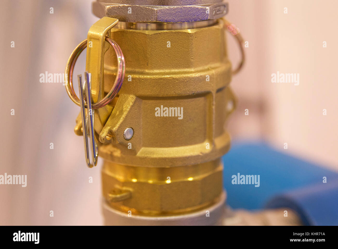 Elements of piping connections hydraulics and pneumatics, machine tools