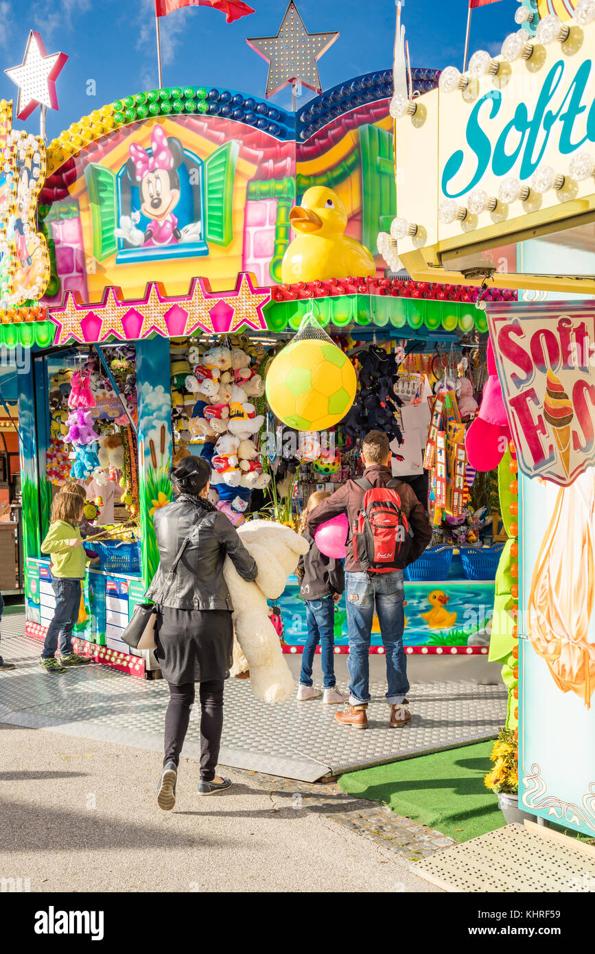 Bild von einer Kirmes Stock Photo - Alamy