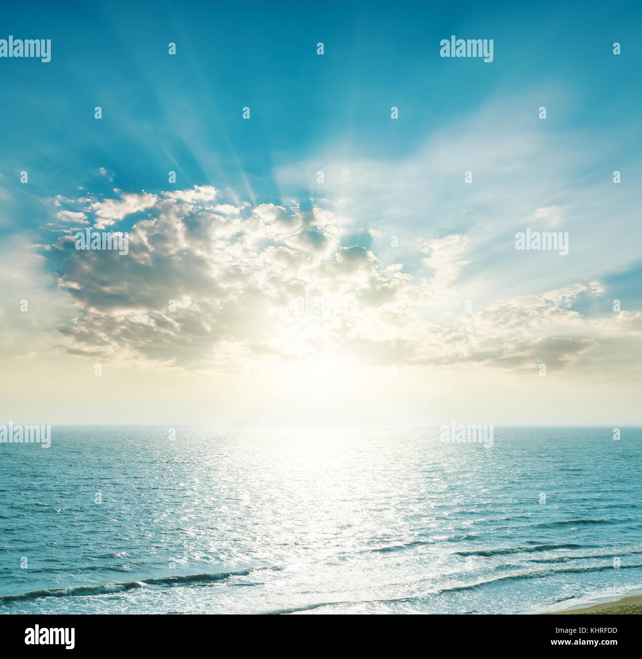 Rising sun hi-res stock photography and images - Alamy