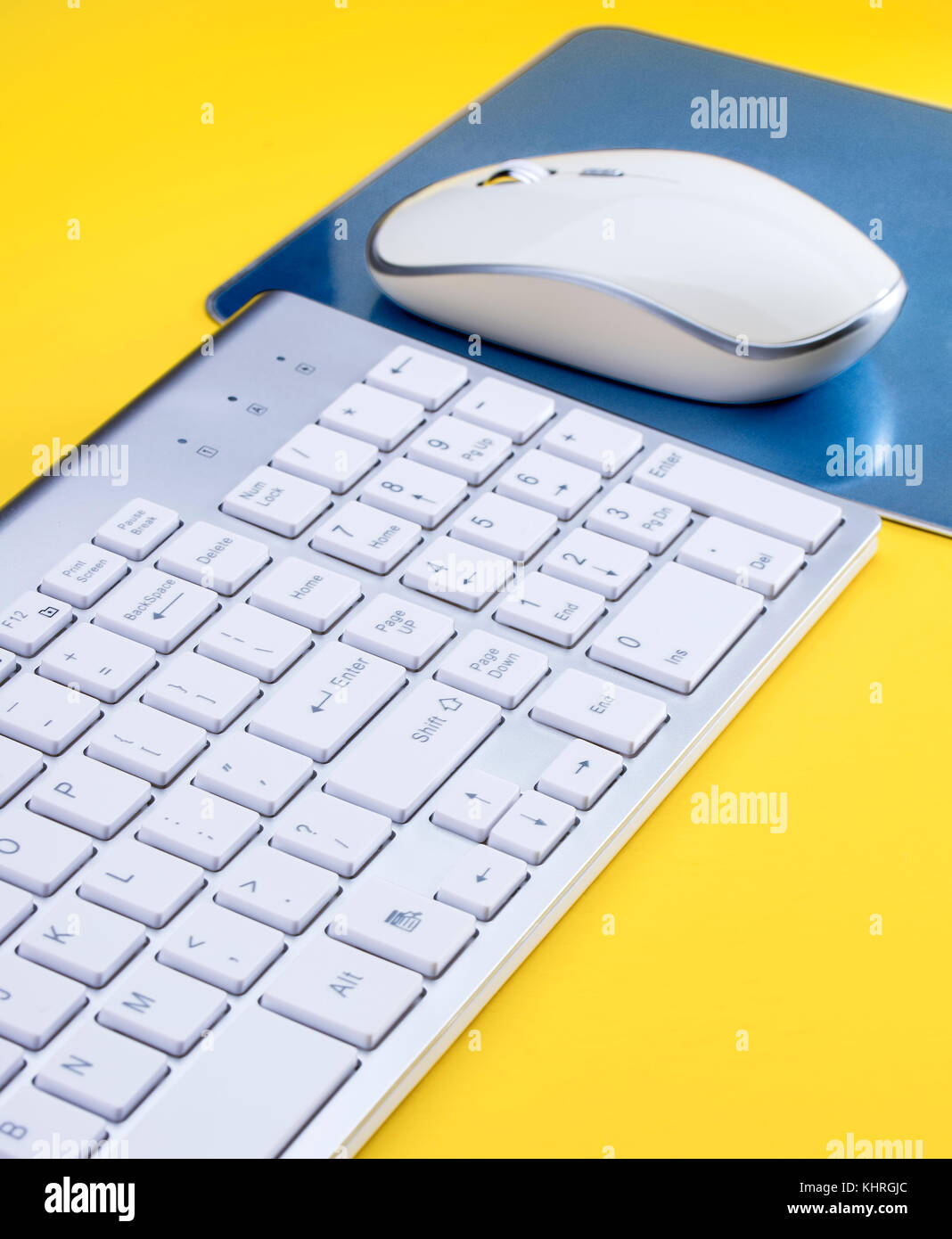 Close-up of white Computer input devices Stock Photo - Alamy