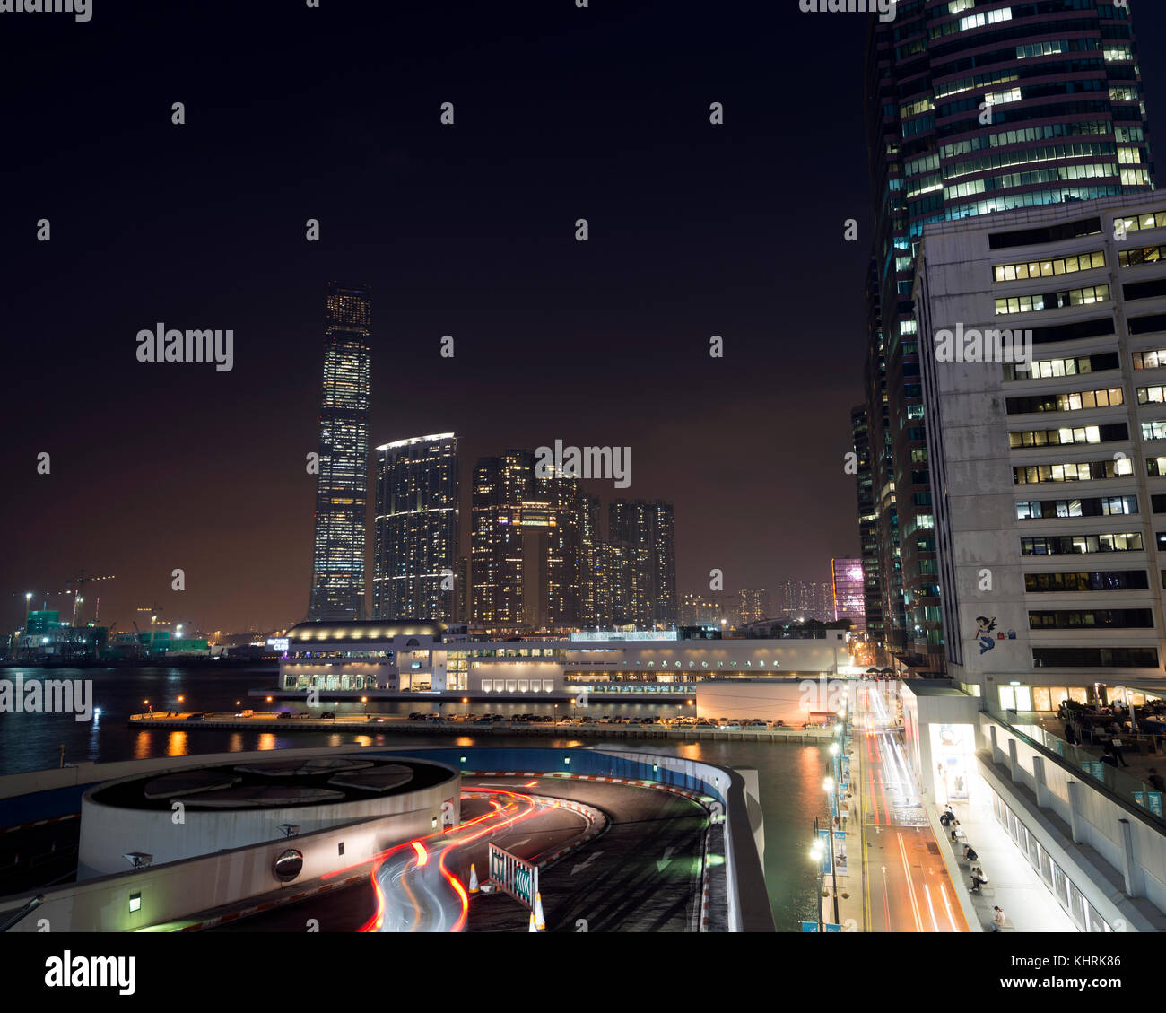 The new Kowloon skyline and Hong Kong's tallest building, The