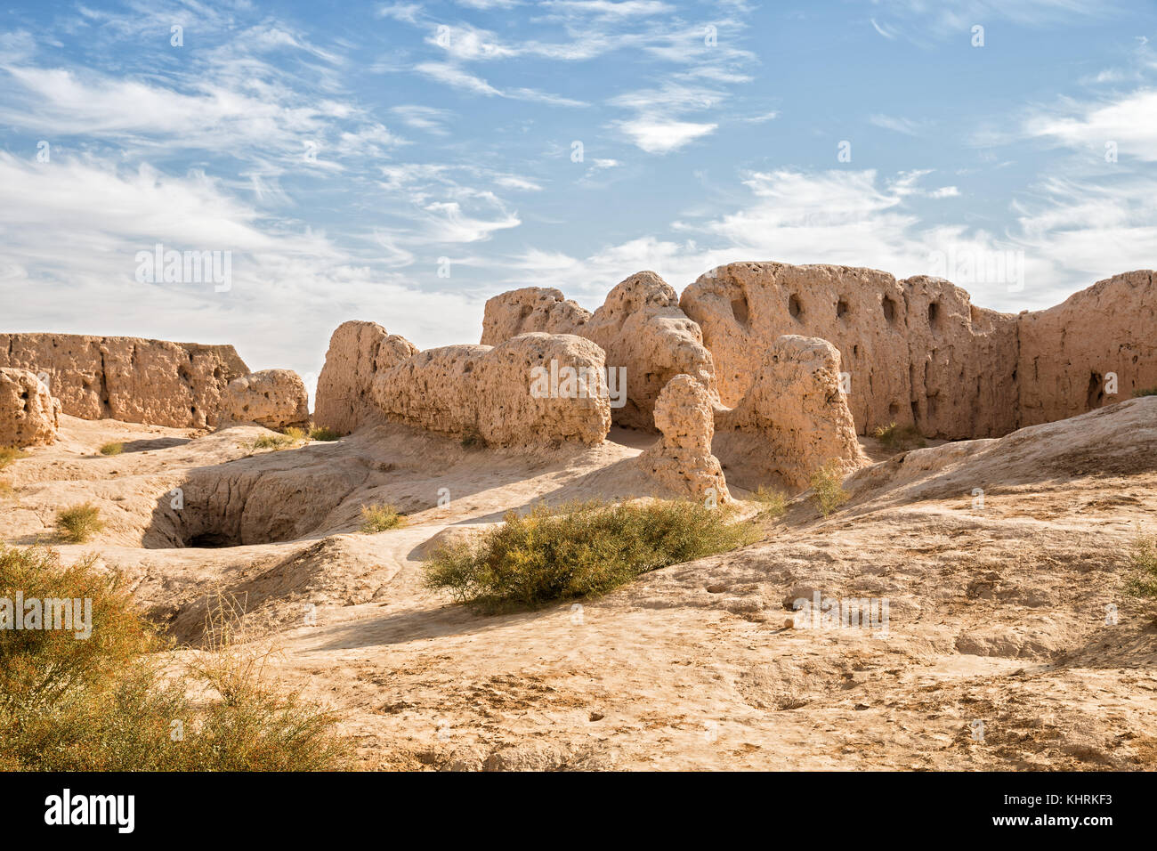 Ruins of the Fortress Kyzyl-Kala of Ancient Khorezm in Kyzylkum desert. Uzbekistan Stock Photo
