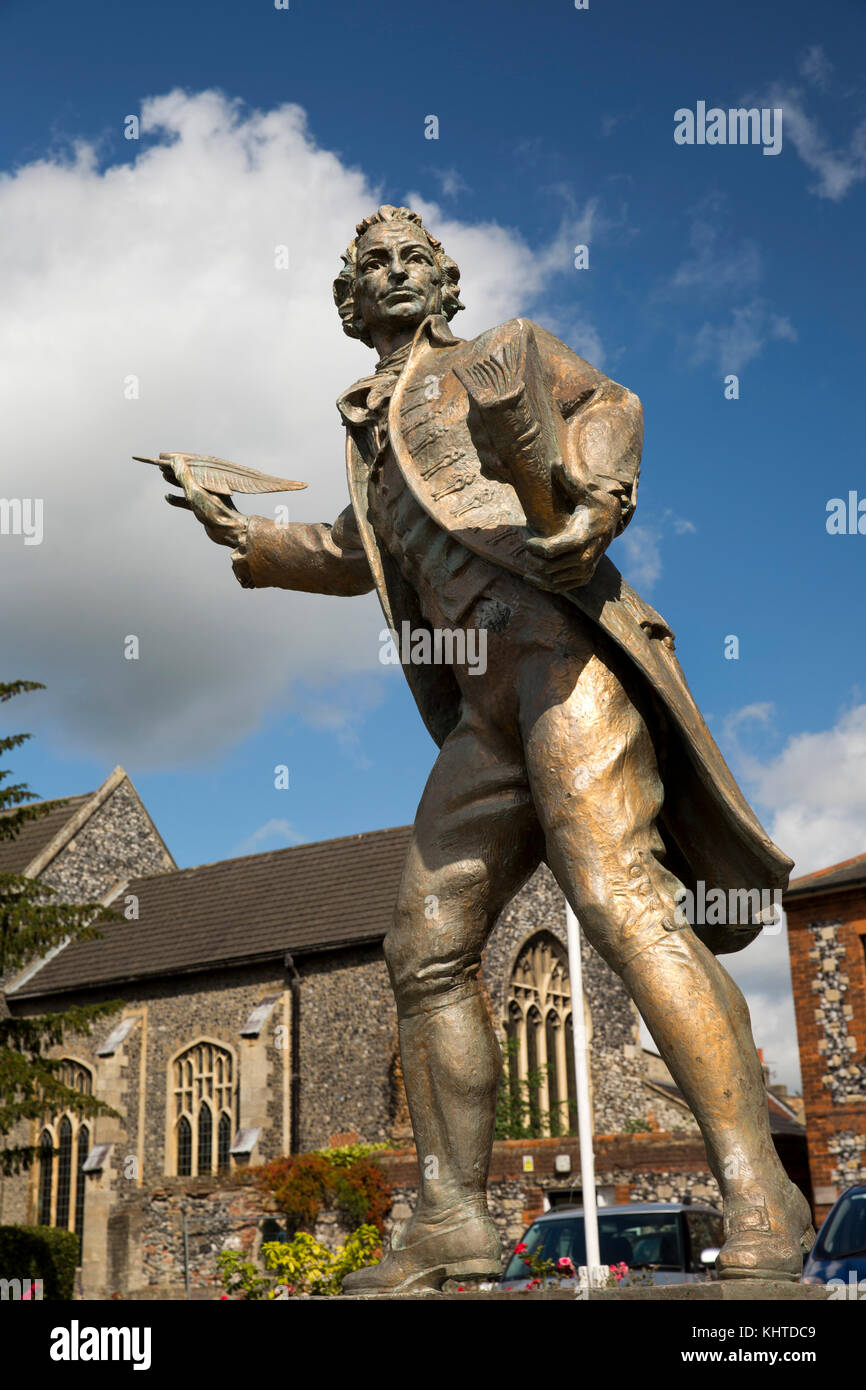 UK, England, Norfolk, Thetford, King Street, statue of ‘Rights of Man’ author Thomas Paine Stock Photo