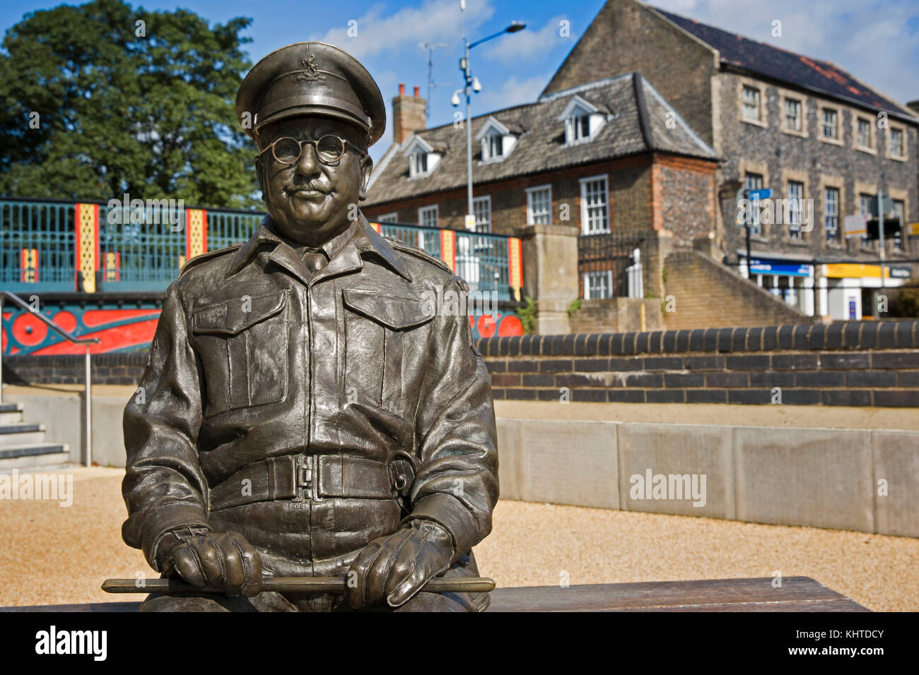 Statue captain mainwaring hi-res stock photography and images - Alamy