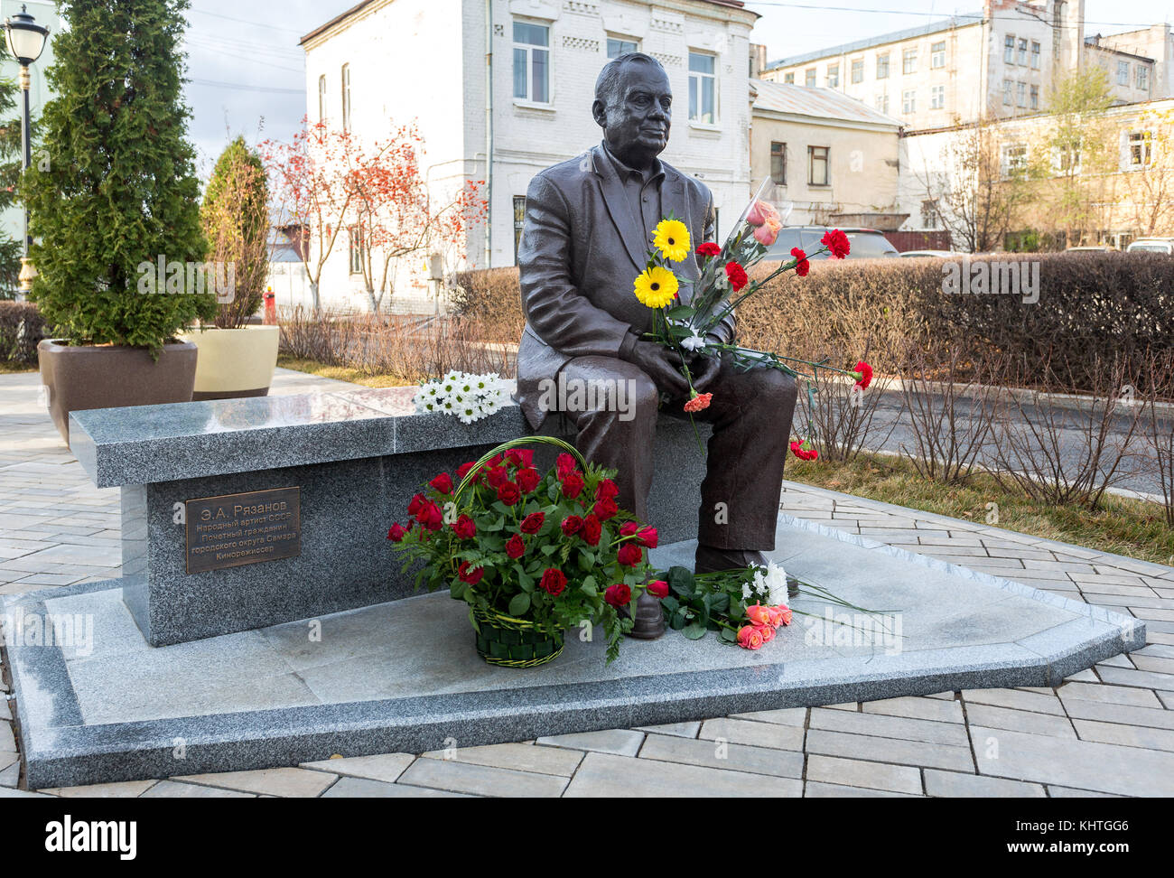 Samara, Russia - November 18, 2017: Monument to the famous Russian film director Eldar Ryazanov (1927 - 2015). Monument was unveiled on October 2017,  Stock Photo