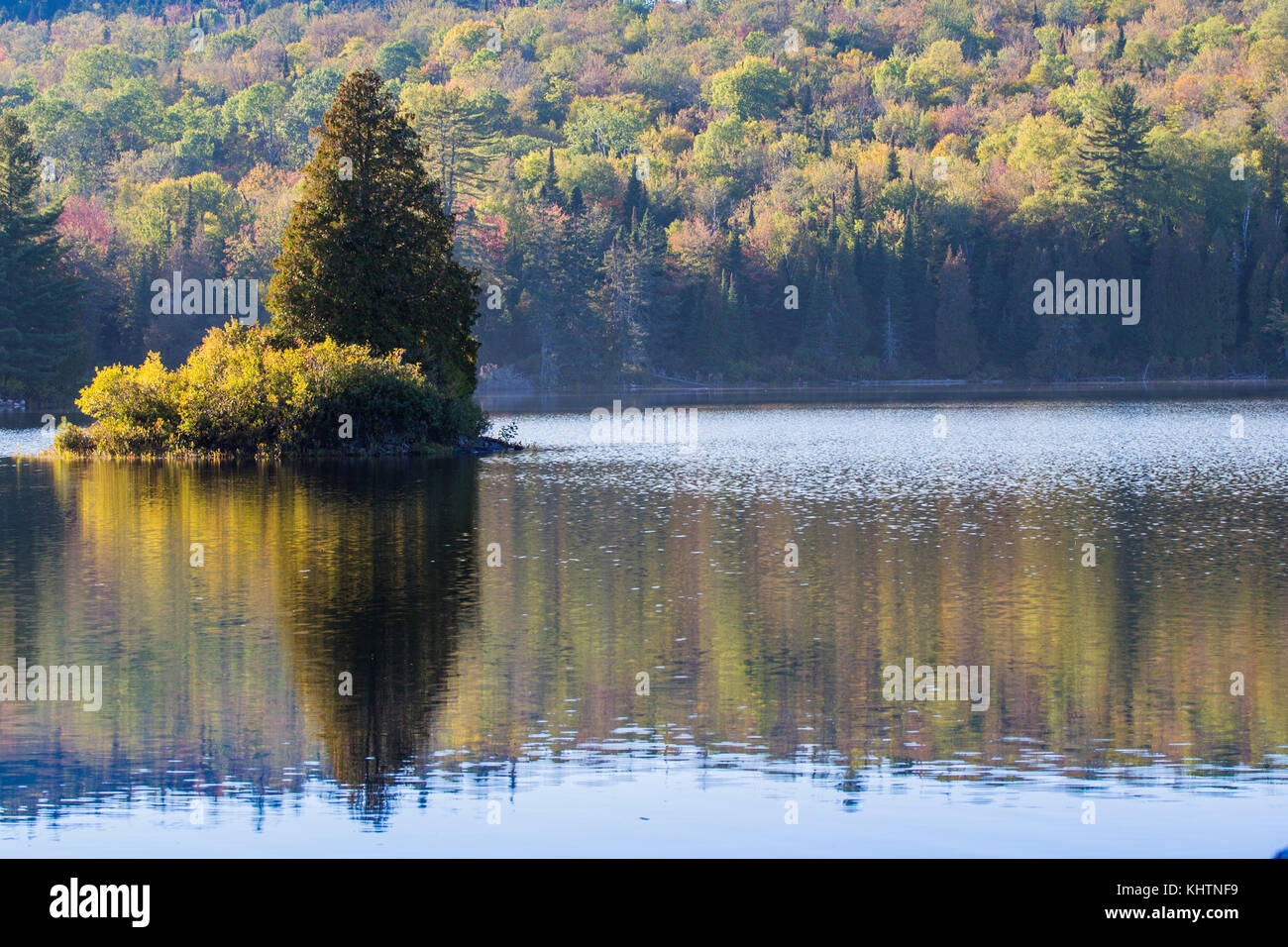 Early fall in La Mauricie National Park, Quebec, Canada Stock Photo - Alamy