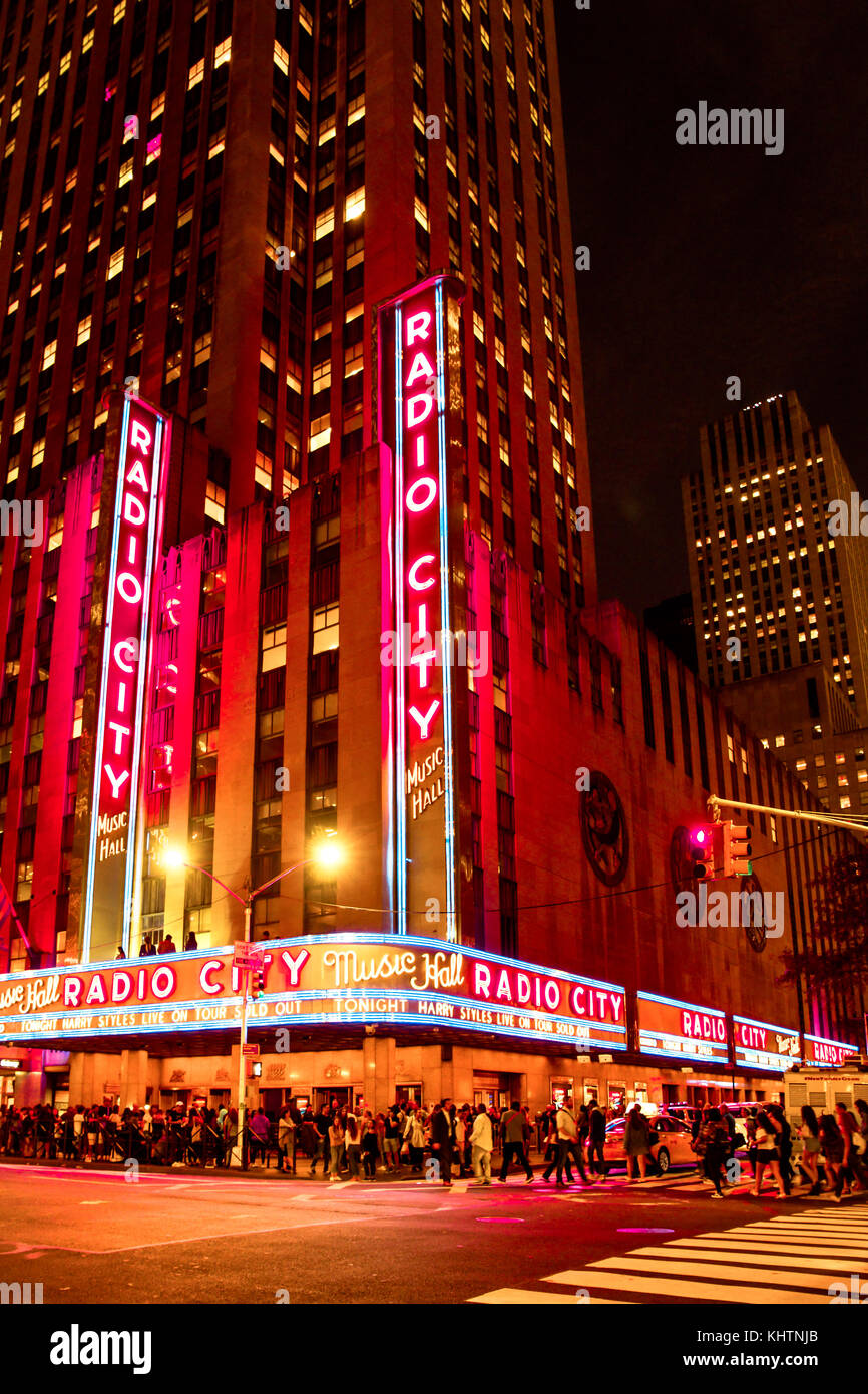 Radio city music hall on sixth avenue hi-res stock photography and images -  Alamy
