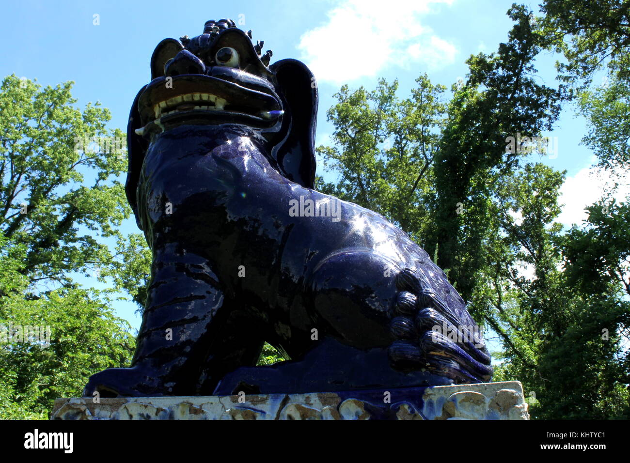 Fu dog statue in the fu dog garden at Allerton Park in Monticello, IL
