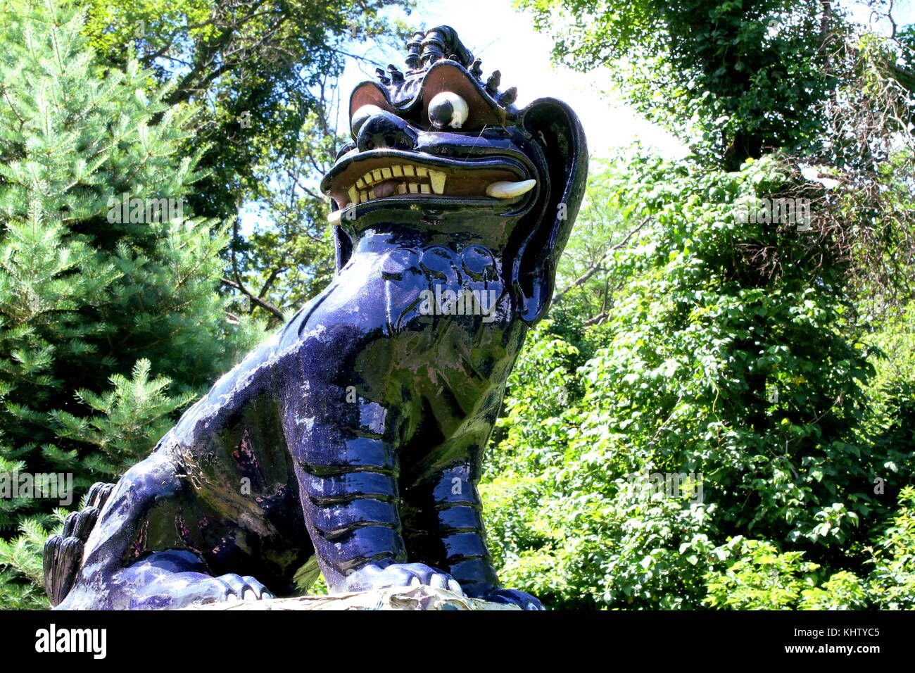 Fu dog statue in the fu dog garden at Allerton Park in Monticello, IL