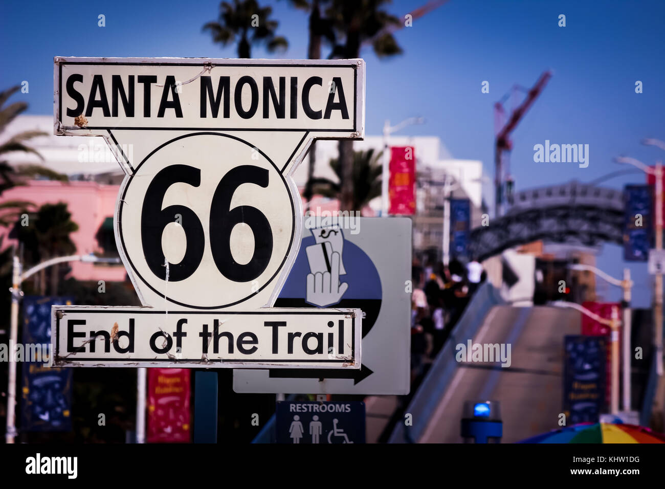 Iconic Route 66 End of Trail Sign at Santa Monica Pier Stock Photo Alamy