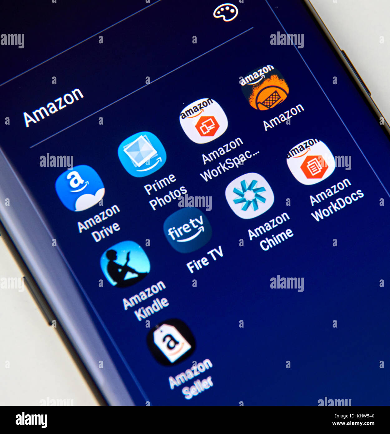MONTREAL, CANADA - NOVEMBER 12, 2017: Amazon different Android applications  icons on Samsung S8 screen. Amazon.com, Inc., is an American electronic co  Stock Photo - Alamy