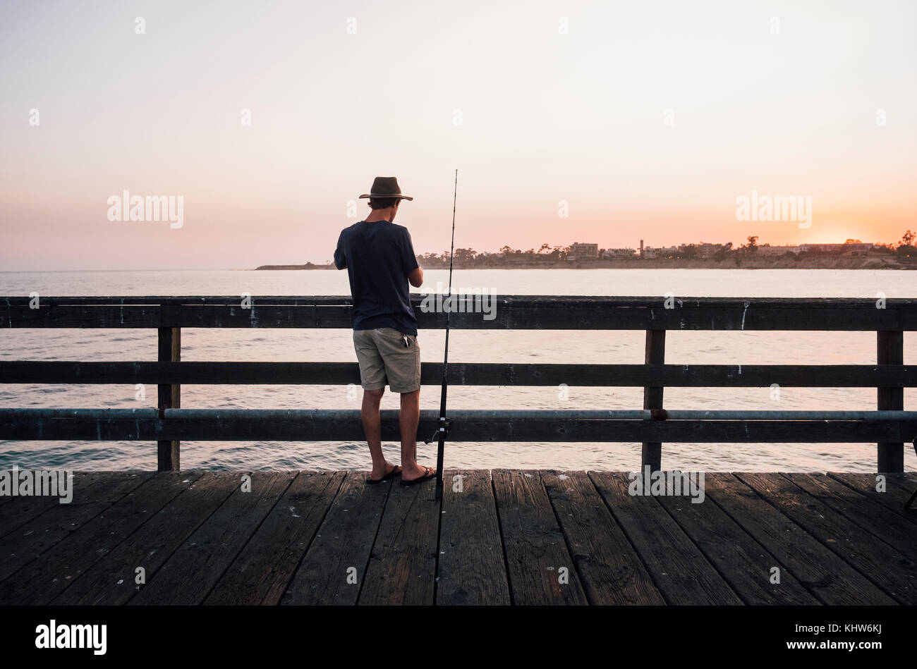 Rear view man hat hi-res stock photography and images - Page 5 - Alamy