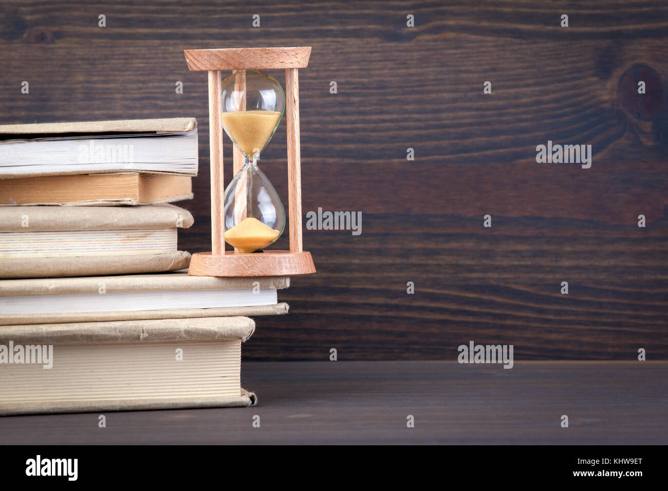 Vintage ancient egg timer hi-res stock photography and images - Alamy