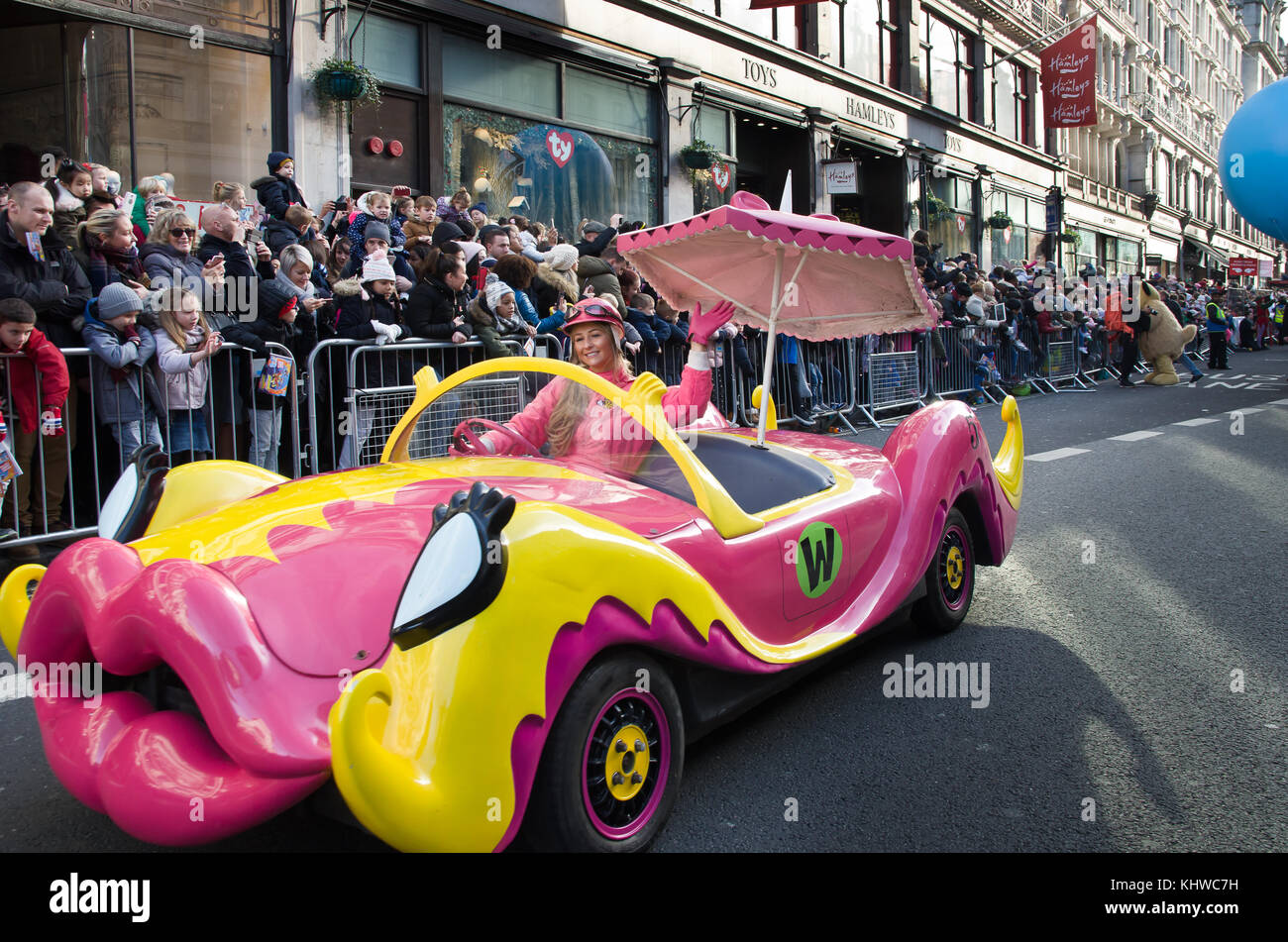 hamleys wall climbing car