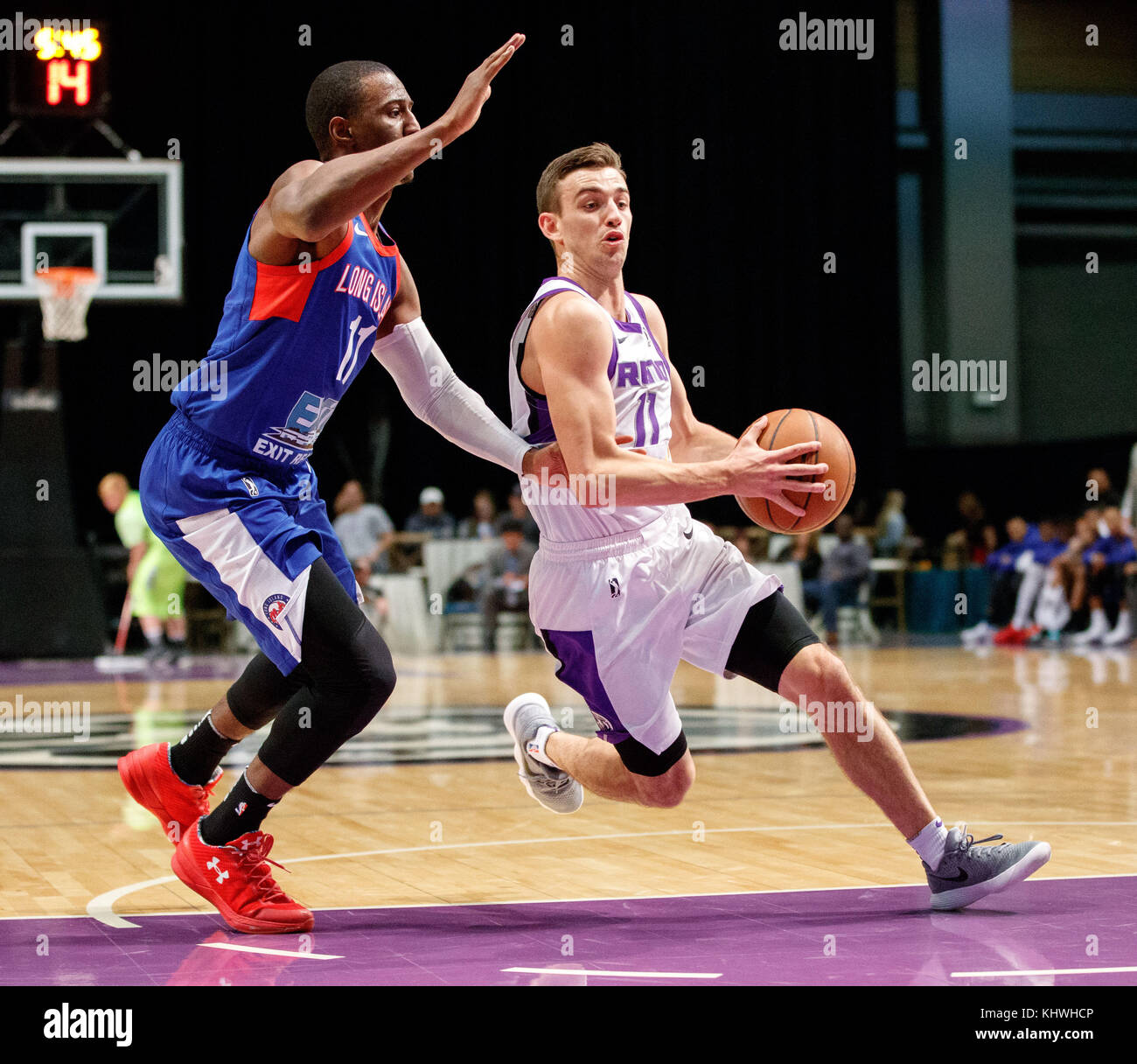 Reno, Nevada, USA. 19th Nov, 2017. Reno Bighorns Guard DAVID STOCKTON