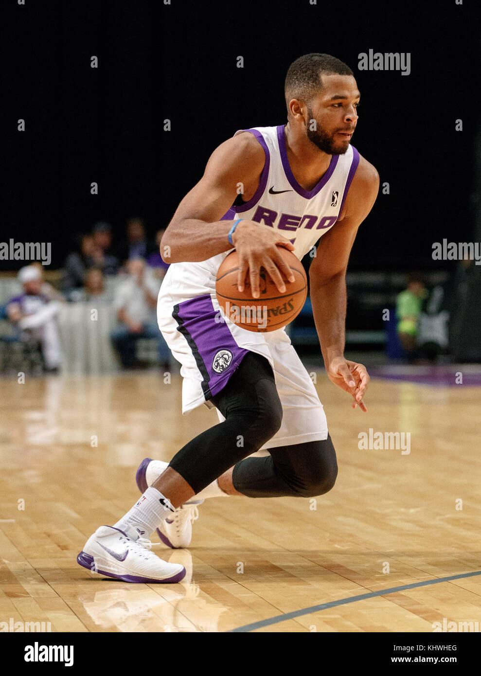 Reno, Nevada, USA. 19th Nov, 2017. Reno Bighorns Guard AARON HARRISON