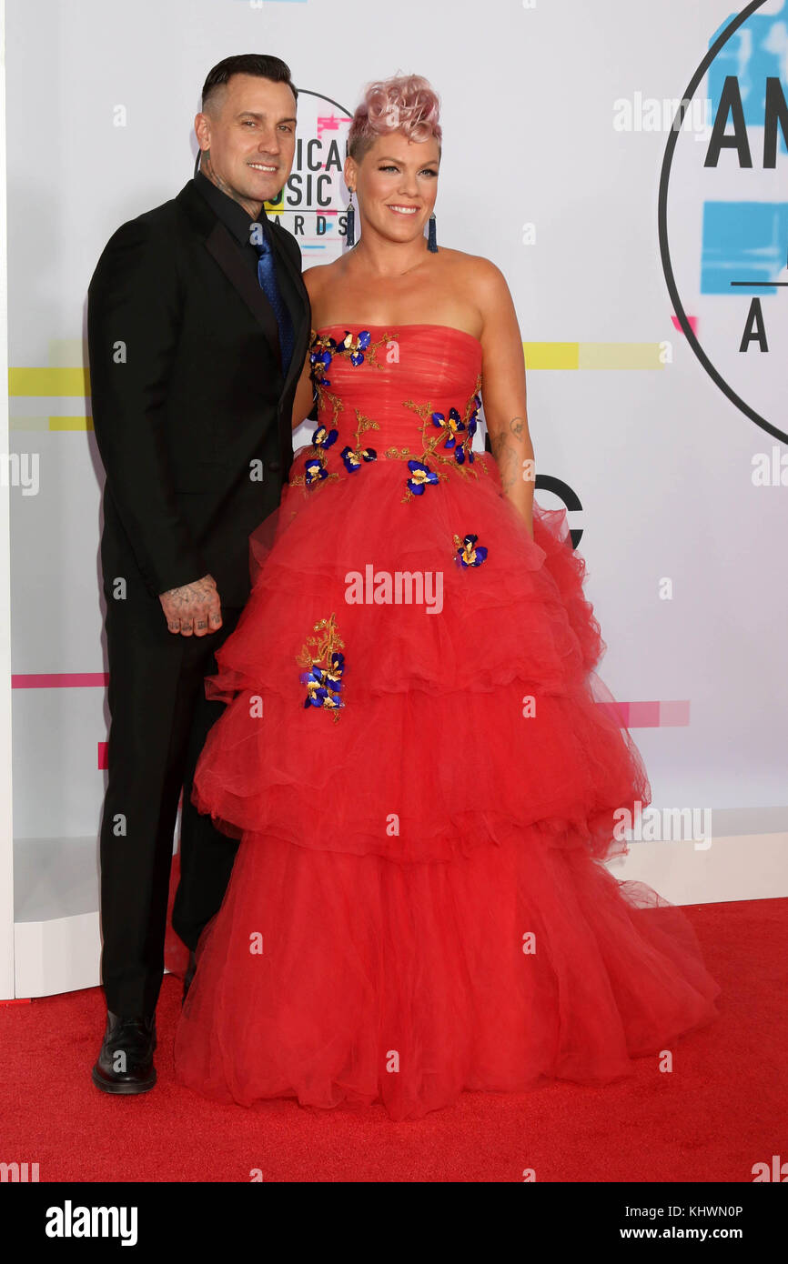 Los Angeles, Ca, USA. 19th Nov, 2017. Corey Hart, Pink at the 2017 American Music Awards at