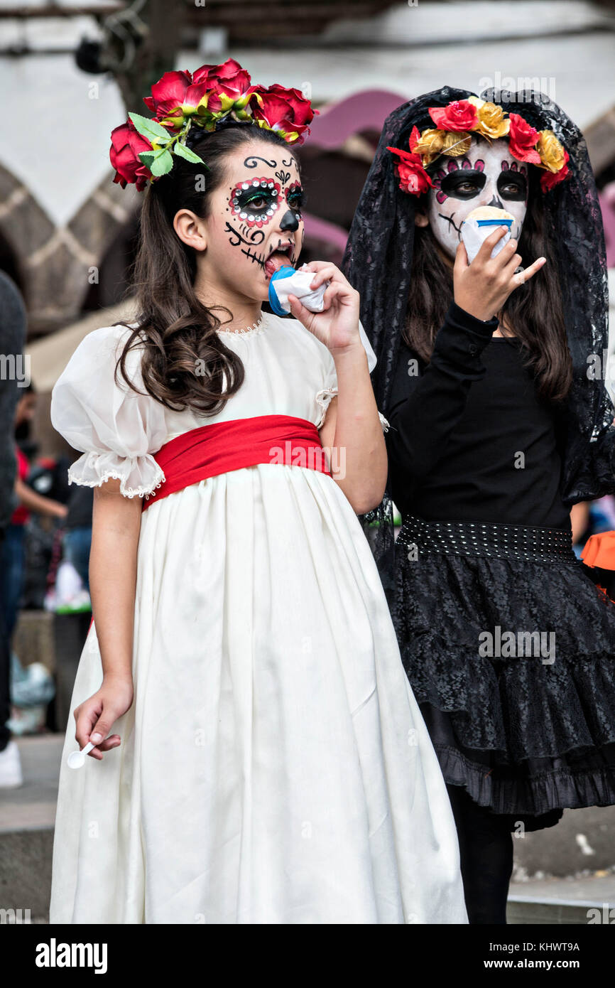 Catrina mexico girls hi-res stock photography and images - Alamy