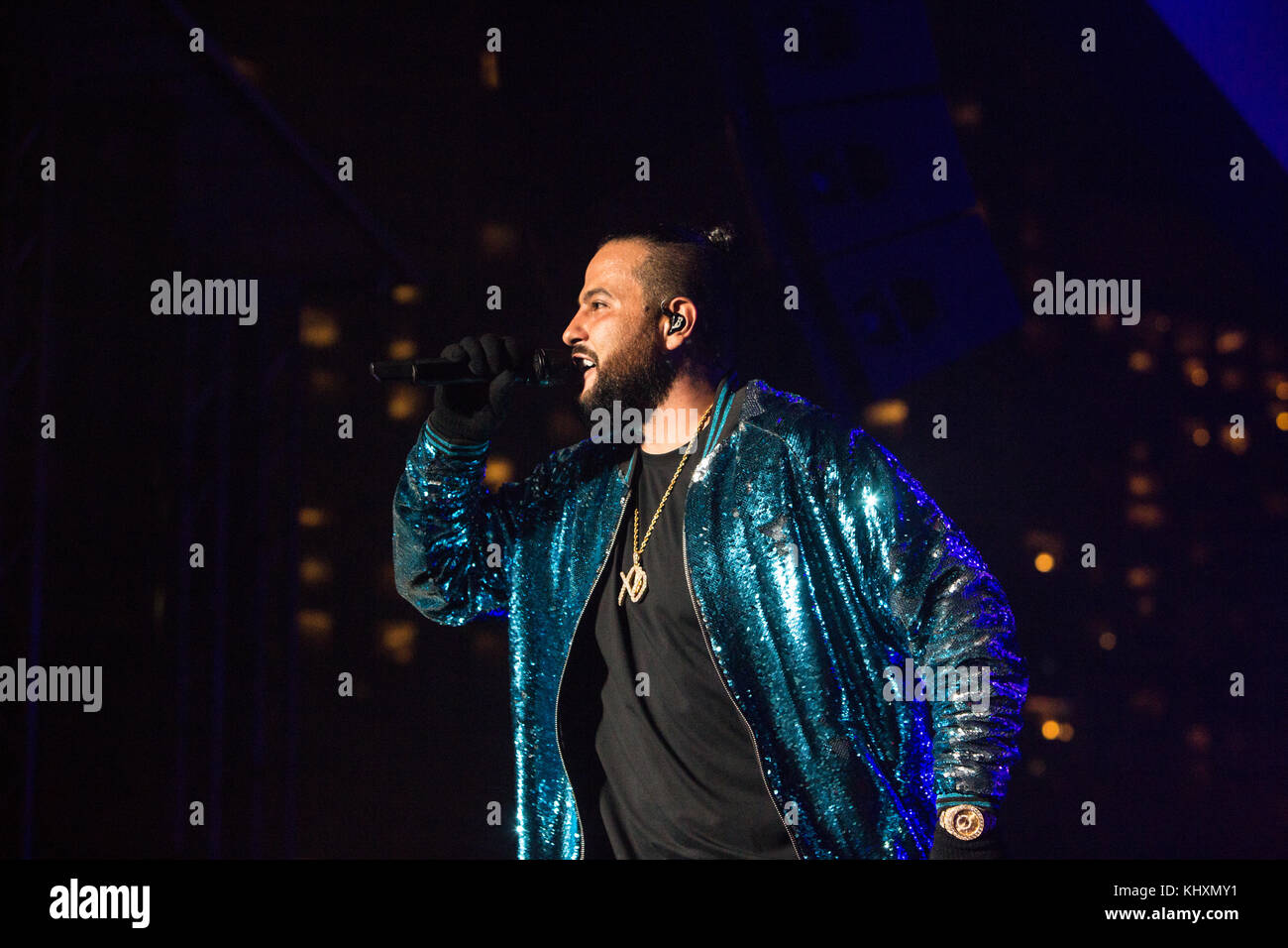 Lead belly guitar hi-res stock photography and images - Alamy