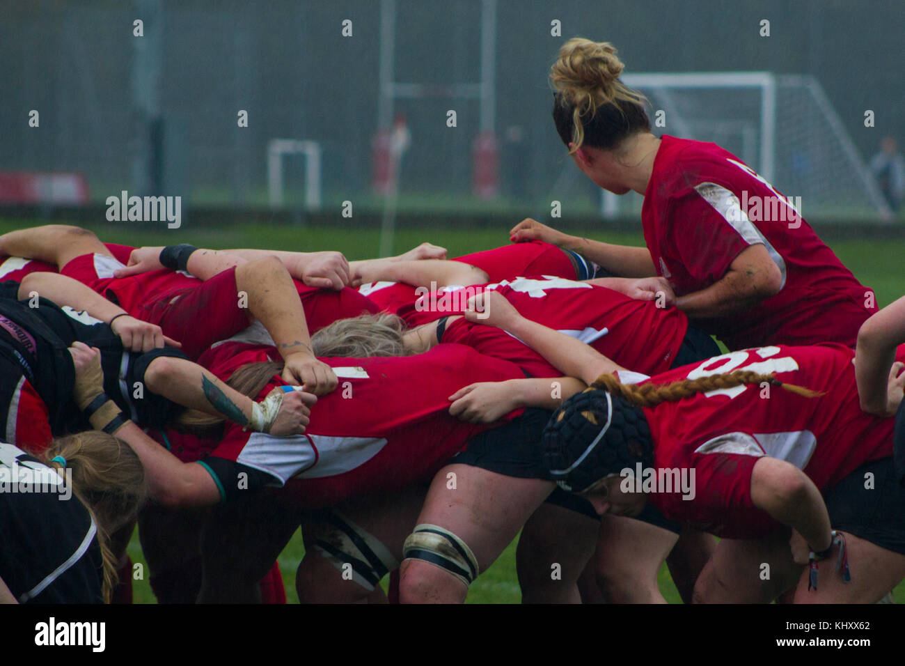 Women rugby scrum hires stock photography and images Alamy