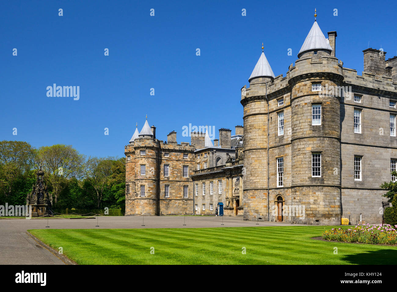 Palace of Holyroodhouse, Edinburgh, Scotland Stock Photo Alamy