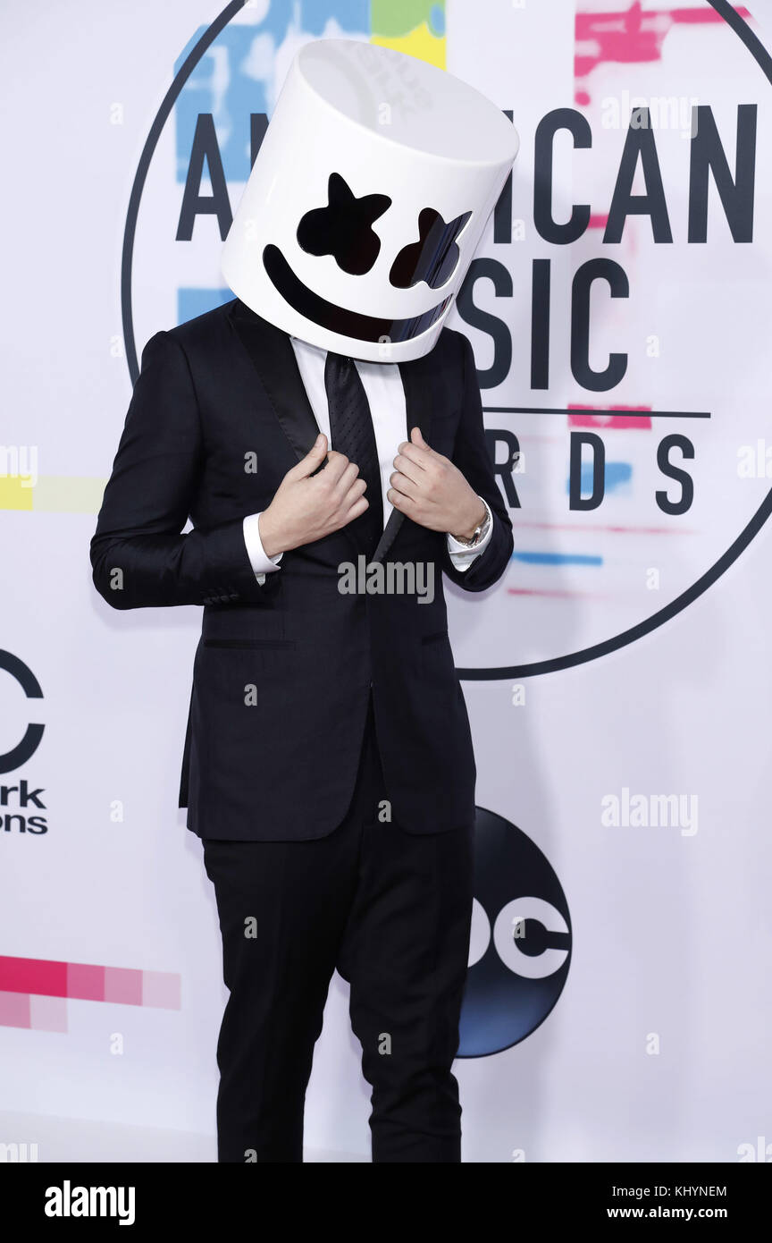 Marshmello attends the 2017 American Music Awards at Microsoft Theater on November 19, 2017 in Los Angeles, California. | Verwendung weltweit Stock Photo