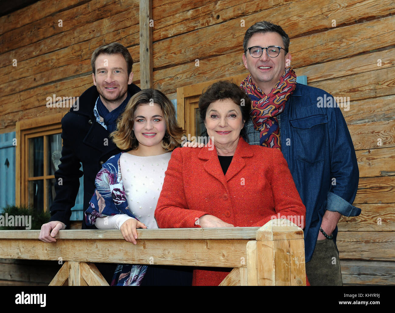 The actors Heiko Ruprecht (L-R), Ronja Forcher, Monika Baumgartner and Hans Sigl smile during the press tour 'Zehn Jahre und 100 Folgen - Der Bergdoktor' (lit. Ten years and 100 episodes - The mountain doctor) at the Leonardo Royal Hotel in Munich, Germany, 21 November 2017. On Thursday, 04 January 2018 at 8.15 pm the German TV channel ZDF will air the 100th episode, a winter special, 'Der Bergdoktor - Höhenangst' (lit. The mountain doctor - vertigo). The following week, beginning of Thursday, 18 January, 8.15 pm, seven further episodes of the series will be shown in German television. The se Stock Photo