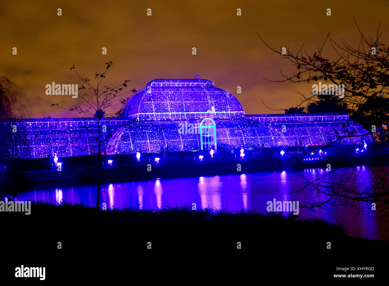 London, UK. 21st Nov, 2017. A magical illuminated trail through Kew’s magnificent after-dark landscape, lit up by over one million twinkling lights. Credit: Sebastian Remme/Alamy Live News Stock Photo