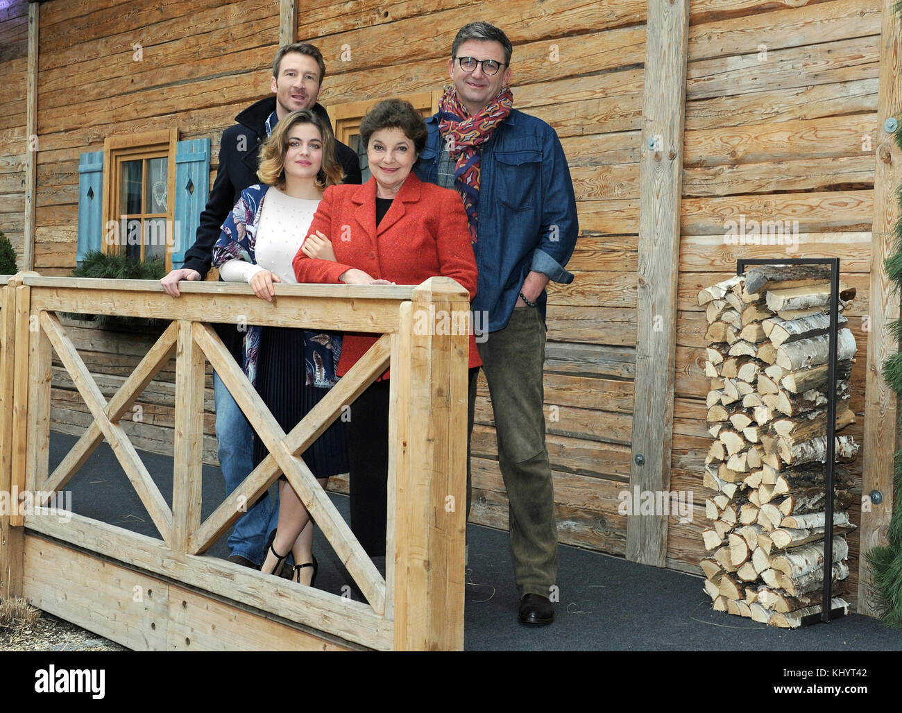 The actors Heiko Ruprecht (L-R), Ronja Forcher, Monika Baumgartner and Hans Sigl smile during the press tour 'Zehn Jahre und 100 Folgen - Der Bergdoktor' (lit. Ten years and 100 episodes - The mountain doctor) at the Leonardo Royal Hotel in Munich, Germany, 21 November 2017. On Thursday, 04 January 2018 at 8.15 pm the German TV channel ZDF will air the 100th episode, a winter special, 'Der Bergdoktor - Höhenangst' (lit. The mountain doctor - vertigo). The following week, beginning of Thursday, 18 January, 8.15 pm, seven further episodes of the series will be shown in German television. The ser Stock Photo