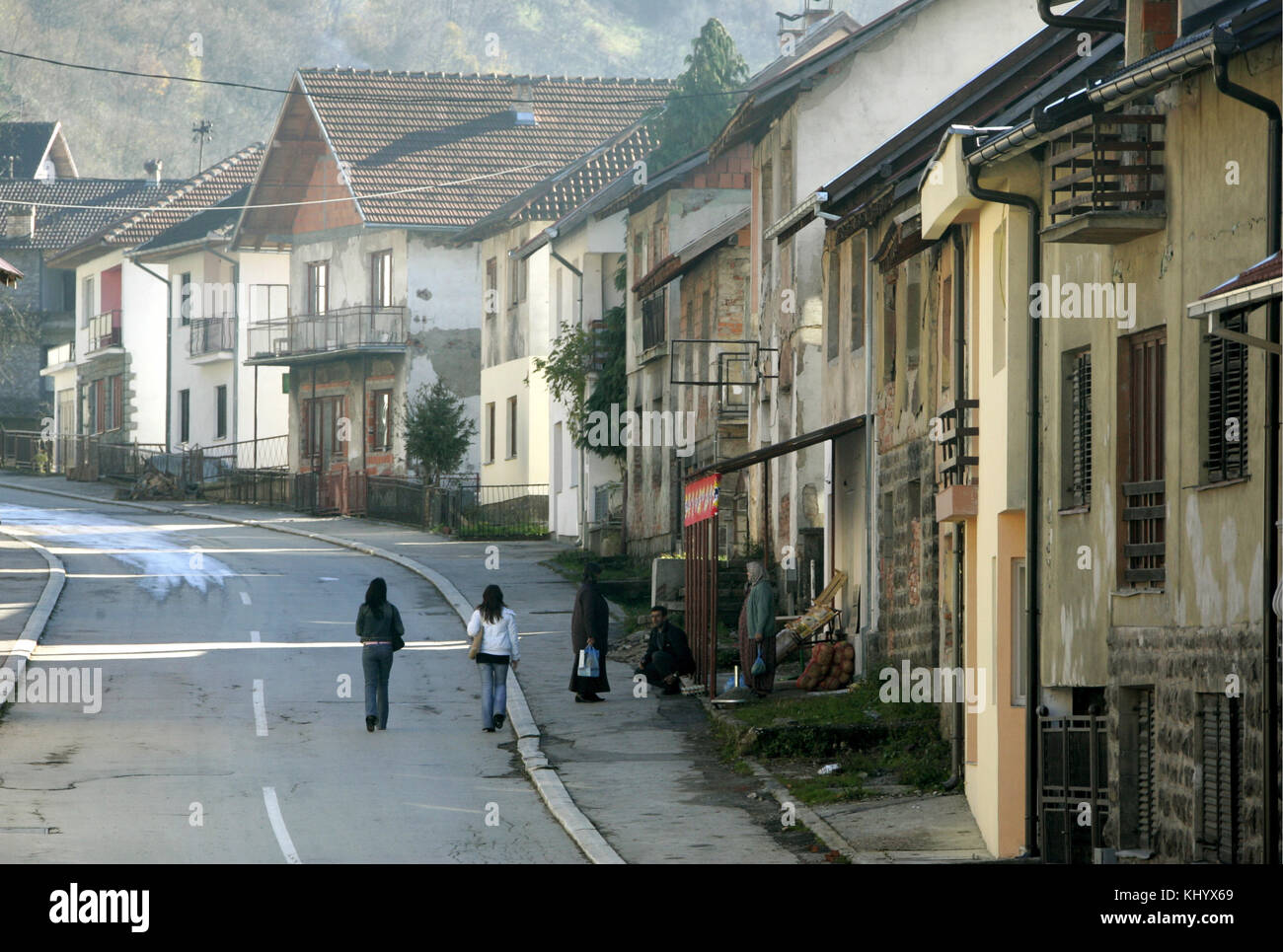 Street scene in Srebrenica, Bosnia and Herzegovina, 15 November 2006. Srebrenica is located at the border to Serbia. The city's number of inhabitants went down to 21,000, mostly Serbs and Serbian refugees from the Bosnian-Croatian Federation. The city set the sad scene for the massacre in July 1995, when Bosnian Serbs under the commando of General Ratko Mladic invaded the city and slaughtered all male persons they could get hold of under the eyes of Dutch UN troops. Photo: Matthias Schrader | usage worldwide Stock Photo