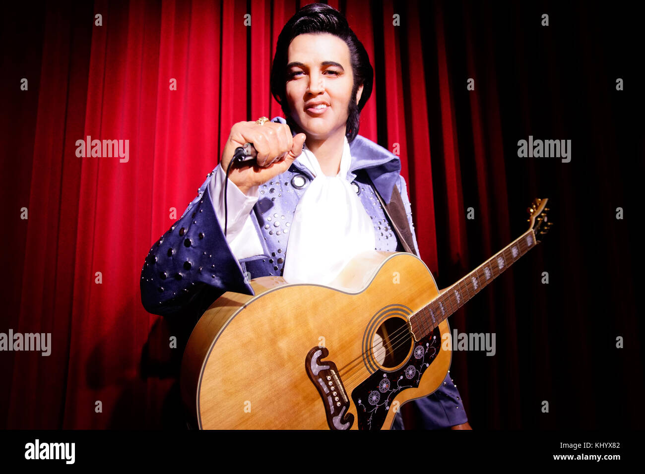 Montreal, Canada. 21st Nov, 2017. The king of Rock & Roll Elvis Presley on display at the Musee Grevin.Credit:Mario Beauregard/Alamy Live News Stock Photo