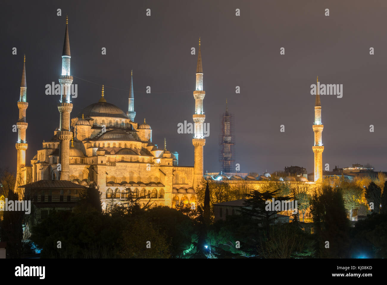 Blue Mosque in Istanbul at night. Also know as the Sultan Ahmed Mosque ...