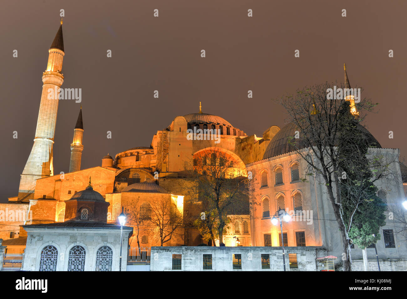 Hagia Sofia at night in Istanbul, Turkey Stock Photo - Alamy