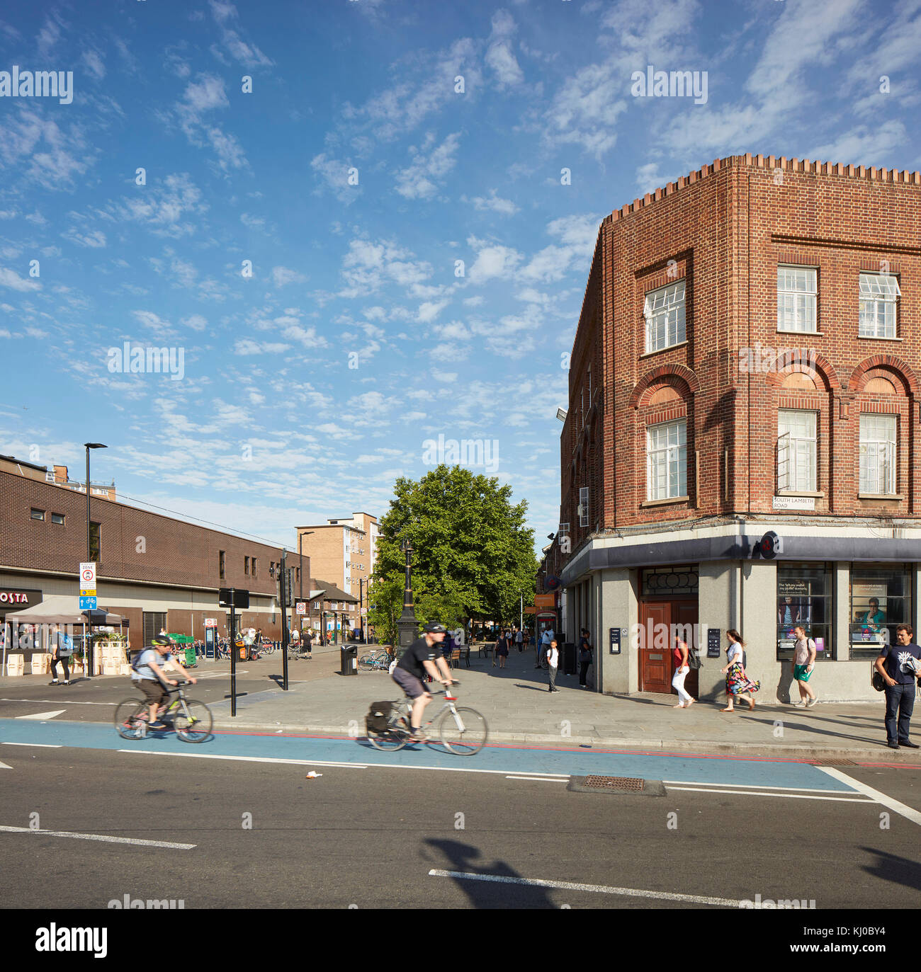 View across intersection towards Binfield Road. Stockwell Framework