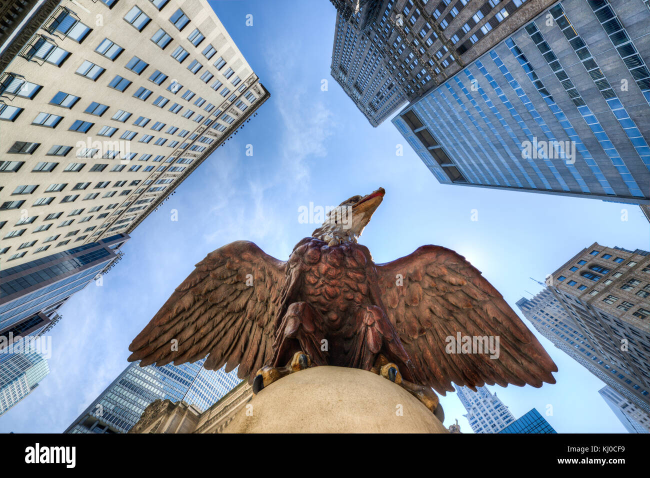 Eagle statue nyc hires stock photography and images Alamy